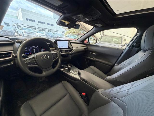 2025 Lexus UX 300h Base (Stk: 250843L) in Calgary - Image 7 of 18