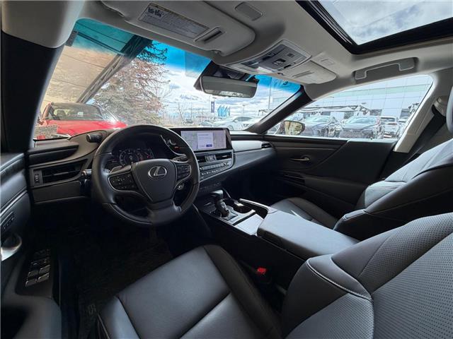 2025 Lexus ES 350 Base (Stk: 250201L) in Calgary - Image 7 of 18