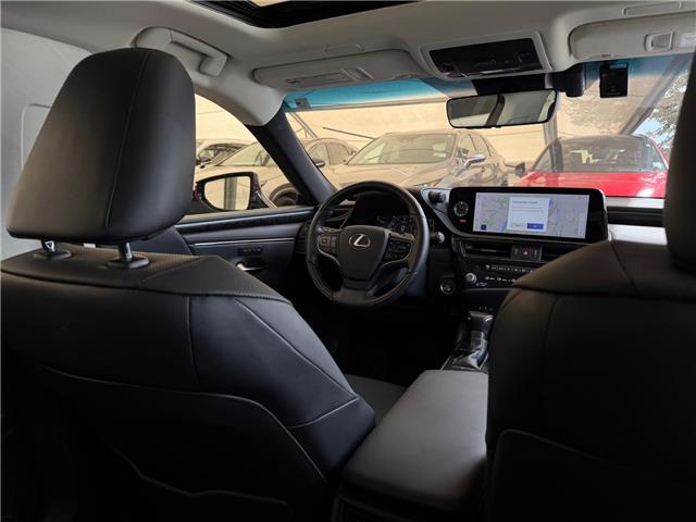 2025 Lexus ES 350 Base (Stk: 250201L) in Calgary - Image 17 of 18