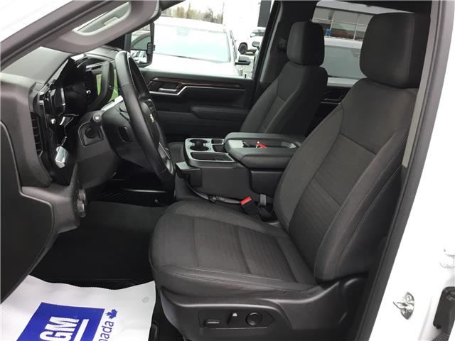 2025 Chevrolet Silverado 2500HD LT (Stk: R0131) in Cornwall - Image 4 of 30