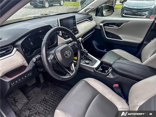 2019 Toyota RAV4 Limited (Stk: P3656) in Courtenay - Image 11 of 17