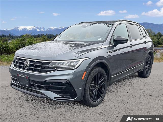 2022 Volkswagen Tiguan Comfortline R-Line Black Edition (Stk: TT113272A) in Courtenay - Image 1 of 16