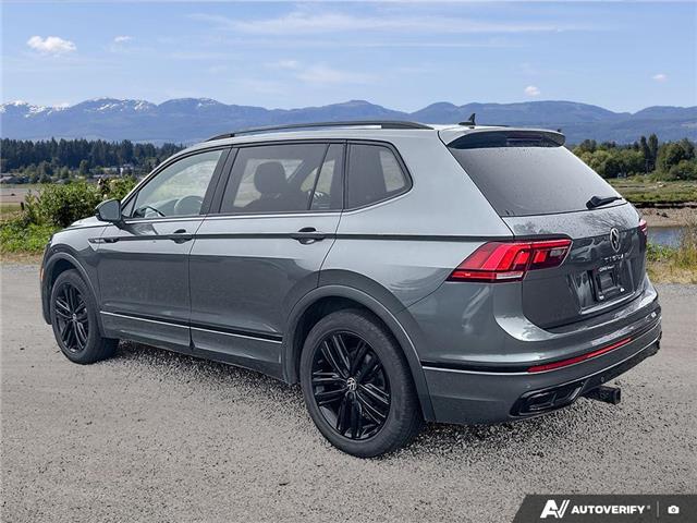 2022 Volkswagen Tiguan Comfortline R-Line Black Edition (Stk: TT113272A) in Courtenay - Image 4 of 16