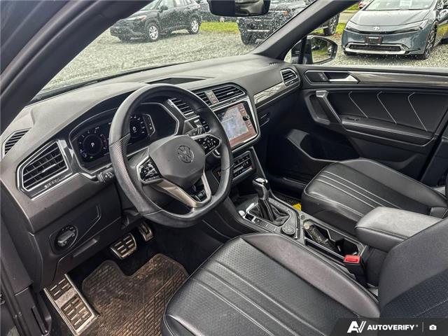 2022 Volkswagen Tiguan Comfortline R-Line Black Edition (Stk: TT113272A) in Courtenay - Image 11 of 16