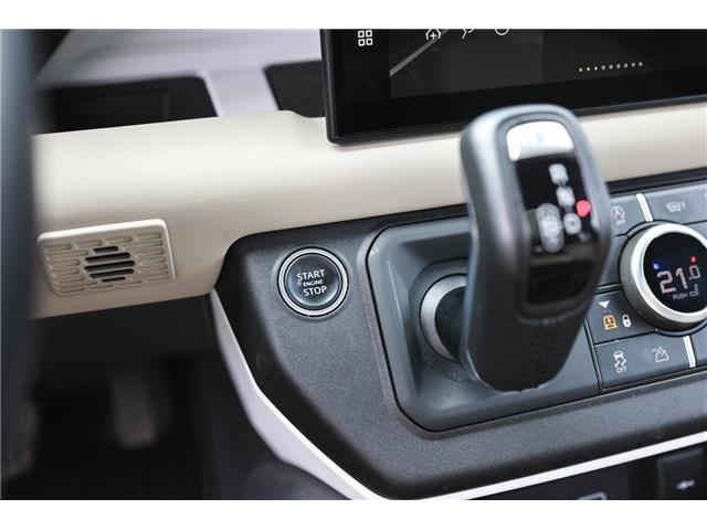 2023 Land Rover Defender X-Dynamic SE (Stk: TL18157) in London - Image 26 of 39