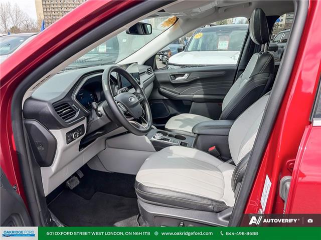 2025 Ford Escape PHEV (Stk: CAP16601) in London - Image 16 of 29