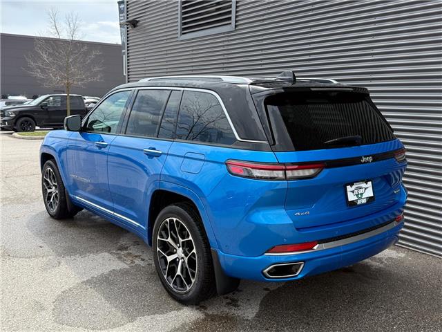 2023 Jeep Grand Cherokee Summit (Stk: U11142) in London - Image 4 of 31