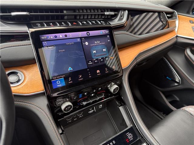 2023 Jeep Grand Cherokee Summit (Stk: U11142) in London - Image 18 of 31