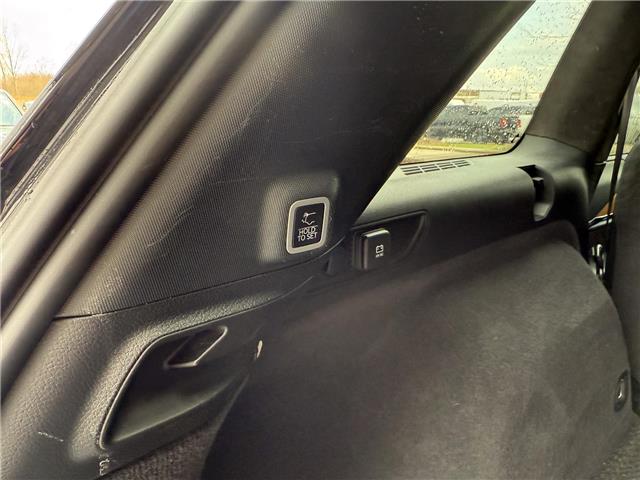 2023 Jeep Grand Cherokee Summit (Stk: U11142) in London - Image 30 of 31