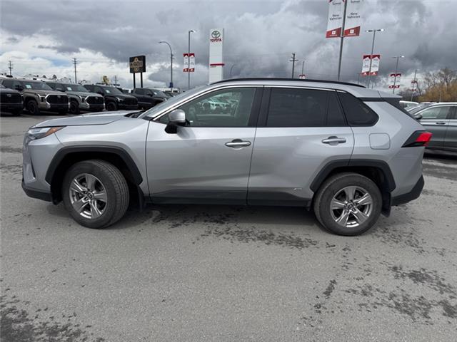 2024 Toyota RAV4 Hybrid XLE (Stk: 3040092A) in Cranbrook - Image 2 of 19
