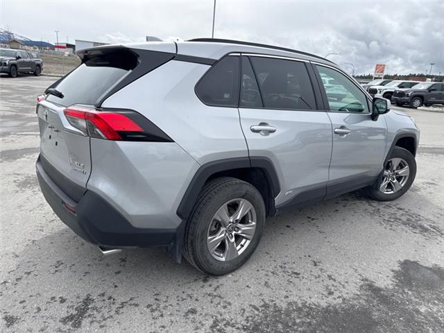 2024 Toyota RAV4 Hybrid XLE (Stk: 3040092A) in Cranbrook - Image 5 of 19