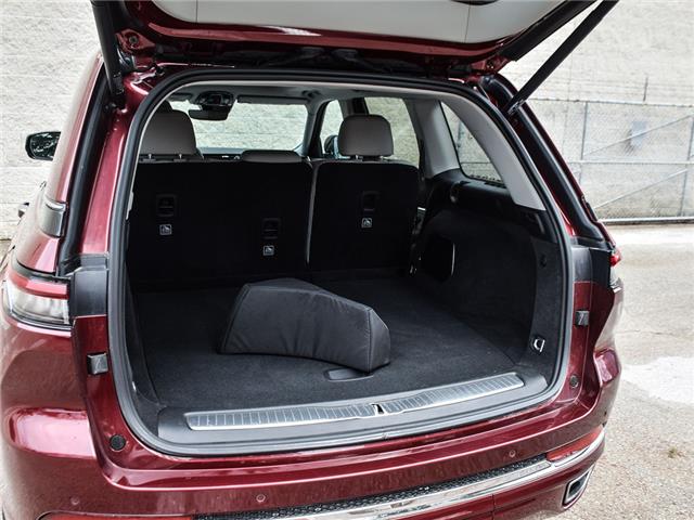 2023 Jeep Grand Cherokee 4xe Overland (Stk: 25-0158DTC) in Toronto - Image 9 of 30