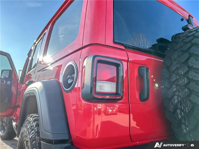 2022 Jeep Wrangler Unlimited Sport (Stk: P220518) in Grimsby - Image 11 of 25
