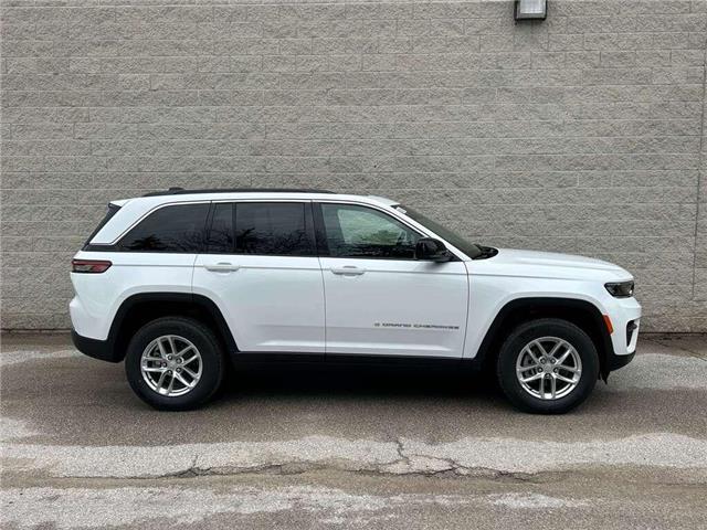 2025 Jeep Grand Cherokee Laredo (Stk: 25-0165) in Toronto - Image 4 of 17