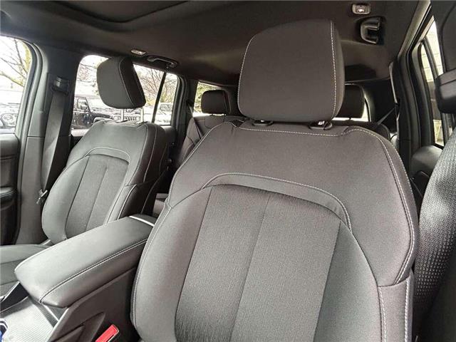 2025 Jeep Grand Cherokee Laredo (Stk: 25-0165) in Toronto - Image 7 of 17
