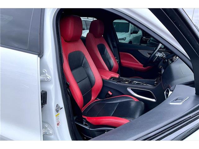 2020 Jaguar F-PACE S (Stk: 35961UB) in Calgary - Image 7 of 35