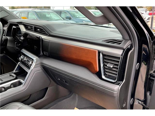 2024 GMC Sierra 3500HD Denali (Stk: 40027U) in Calgary - Image 16 of 35