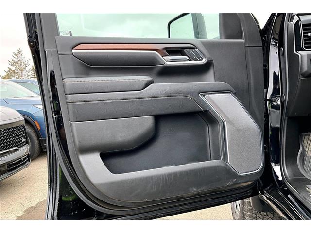 2024 GMC Sierra 3500HD Denali (Stk: 40027U) in Calgary - Image 18 of 35