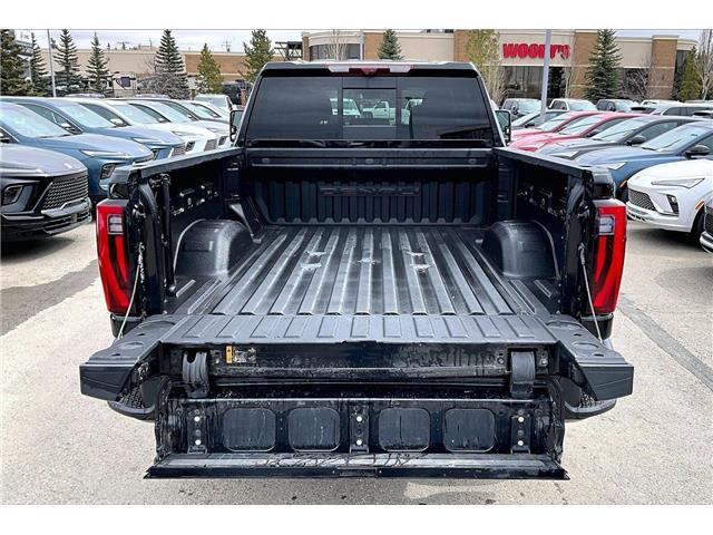 2024 GMC Sierra 3500HD Denali (Stk: 40027U) in Calgary - Image 29 of 35