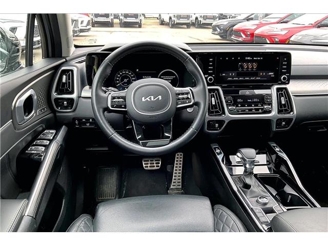 2022 Kia Sorento 2.5T SX w/Black Leather (Stk: 06771U) in Calgary - Image 5 of 35