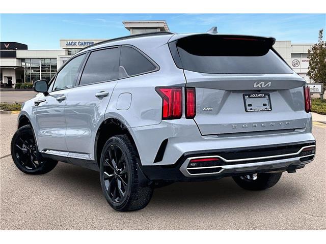 2022 Kia Sorento 2.5T SX w/Black Leather (Stk: 06771U) in Calgary - Image 12 of 35