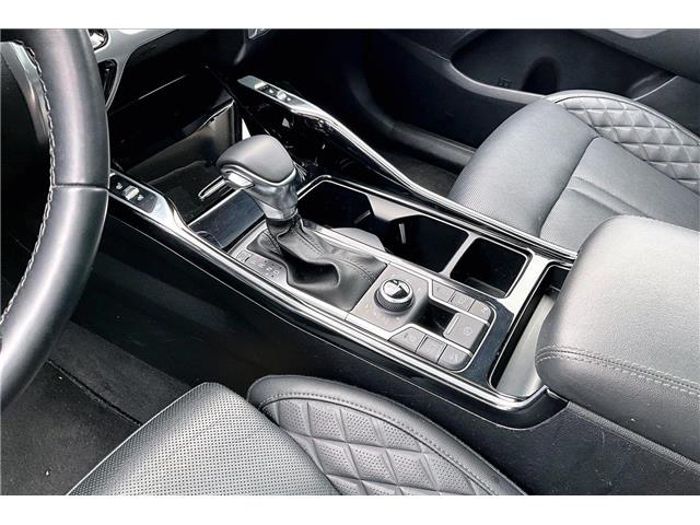 2022 Kia Sorento 2.5T SX w/Black Leather (Stk: 06771U) in Calgary - Image 14 of 35