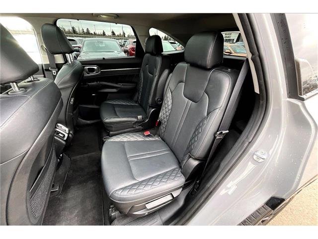 2022 Kia Sorento 2.5T SX w/Black Leather (Stk: 06771U) in Calgary - Image 27 of 35