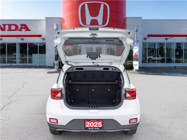 2025 Hyundai Venue Ultimate w/Black Interior (IVT) (Stk: 23U12467) in North York - Image 8 of 26 2025 Hyundai Venue Ultimate w/Black Interior (IVT) (Stk: 23U12467) in North York - Image 8 of 26