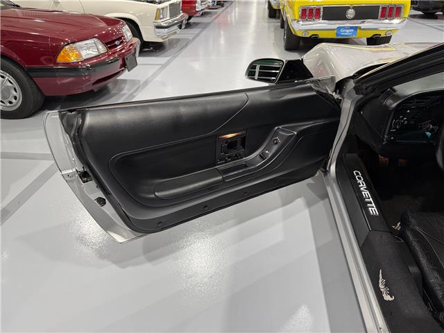 1996 Chevrolet Corvette C4 Convertible (Stk: 113570) in Watford - Image 27 of 38