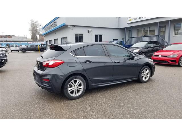 2017 Chevrolet Cruze Hatch LT Auto (Stk: 2-13398A) in Oshawa - Image 7 of 21