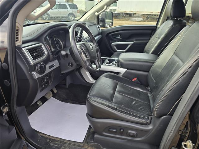 2018 Nissan Titan SV Midnight Edition in Saskatoon - Image 10 of 16