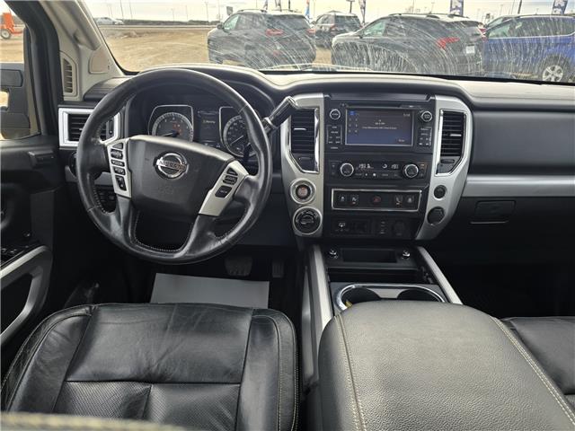 2018 Nissan Titan SV Midnight Edition in Saskatoon - Image 11 of 16