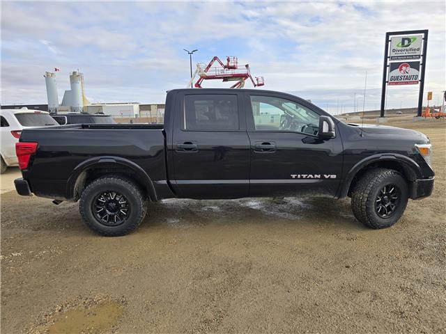 2018 Nissan Titan SV Midnight Edition in Saskatoon - Image 7 of 16