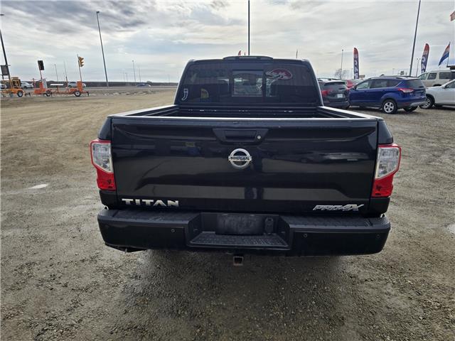 2018 Nissan Titan SV Midnight Edition in Saskatoon - Image 9 of 16