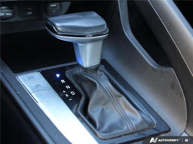 2023 Hyundai Elantra Preferred w/Tech Package (Stk: 109628) in London - Image 17 of 24