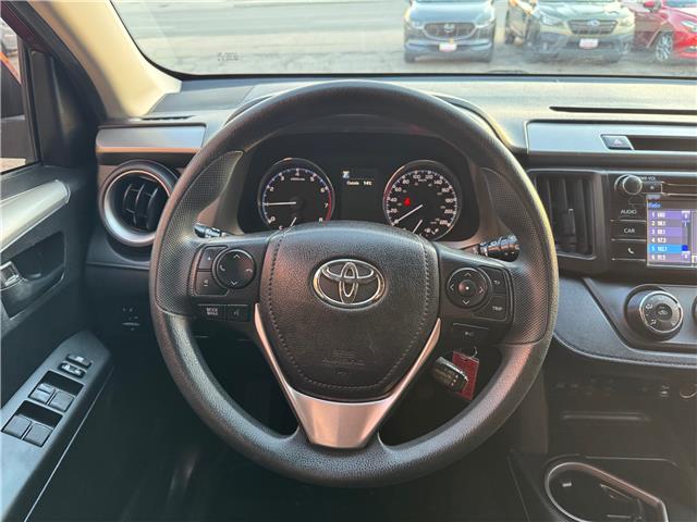 2018 Toyota RAV4 LE (Stk: 2603118) in Waterloo - Image 13 of 20