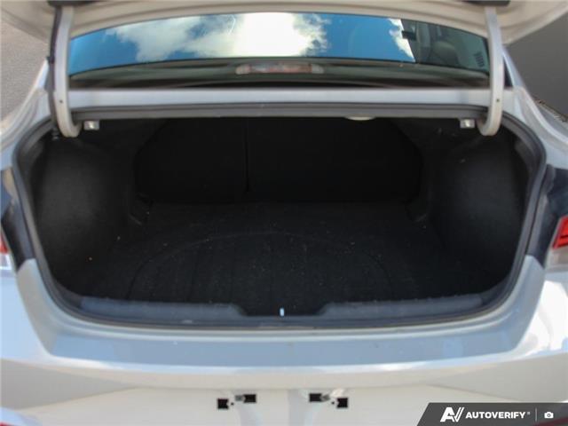 2023 Hyundai Elantra Luxury (Stk: 116810) in London - Image 10 of 24