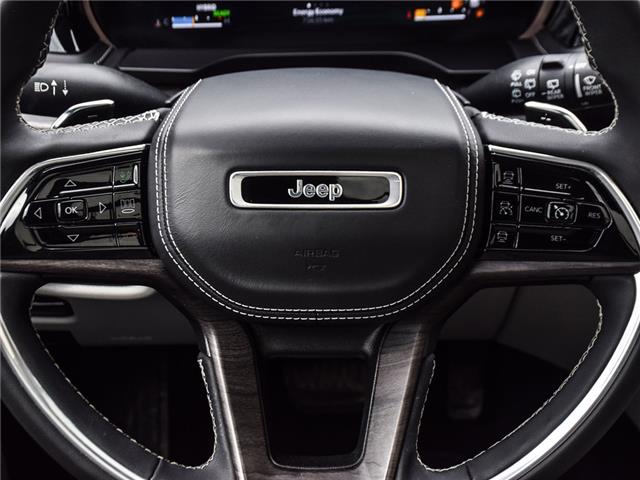 2023 Jeep Grand Cherokee 4xe Overland (Stk: 25-0158DTC) in Toronto - Image 18 of 30