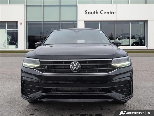 2024 Volkswagen Tiguan Comfortline R-Line Black Edition (Stk: ST-305A) in Calgary - Image 2 of 10 2024 Volkswagen Tiguan Comfortline R-Line Black Edition (Stk: ST-305A) in Calgary - Image 2 of 10