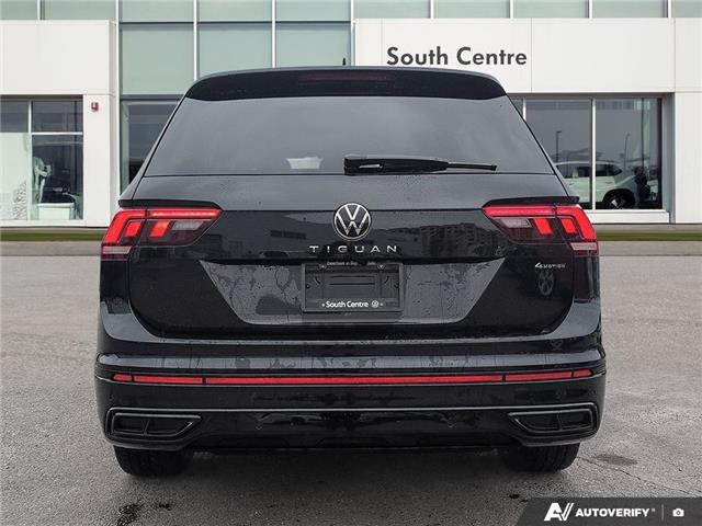 2024 Volkswagen Tiguan Comfortline R-Line Black Edition (Stk: ST-305A) in Calgary - Image 5 of 10 2024 Volkswagen Tiguan Comfortline R-Line Black Edition (Stk: ST-305A) in Calgary - Image 5 of 10