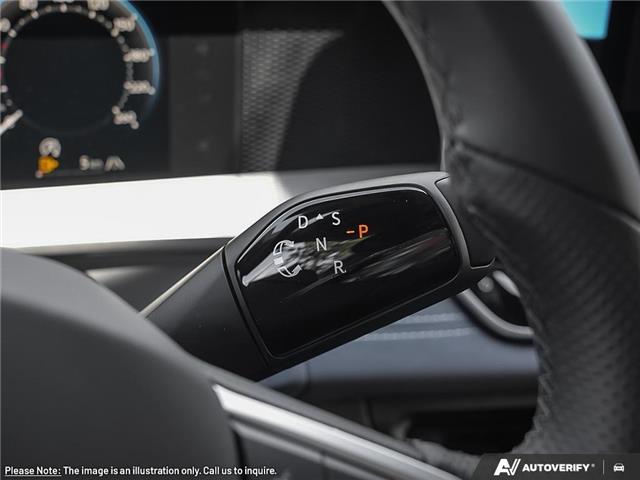 2025 Volkswagen Tiguan Comfortline R-Line Black Edition (Stk: ST-257A) in Calgary - Image 13 of 21