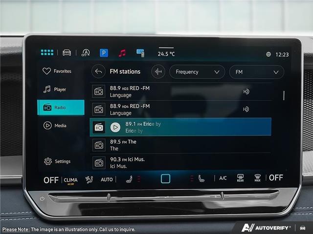 2025 Volkswagen Tiguan Comfortline R-Line Black Edition (Stk: ST-257A) in Calgary - Image 14 of 21