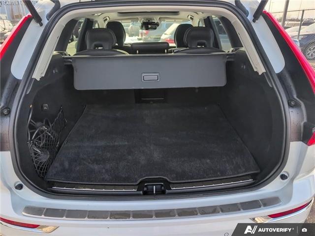 2021 Volvo XC60 Recharge Plug-In Hybrid T8 Inscription Expression (Stk: SU7714) in Calgary - Image 11 of 24