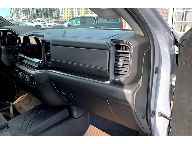 2024 Chevrolet Silverado 1500 RST (Stk: 17239U) in Calgary - Image 16 of 34