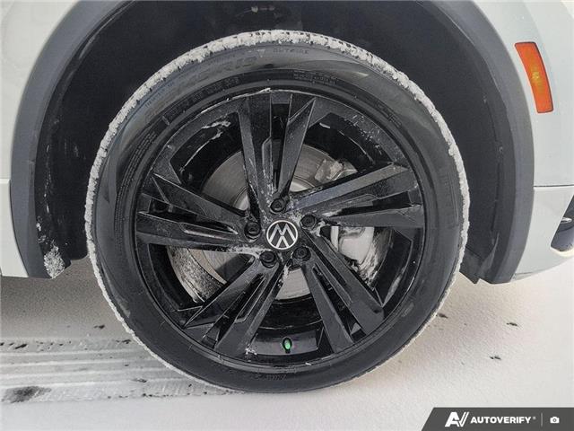 2024 Volkswagen Tiguan Comfortline R-Line Black Edition (Stk: SU7715) in Calgary - Image 6 of 24