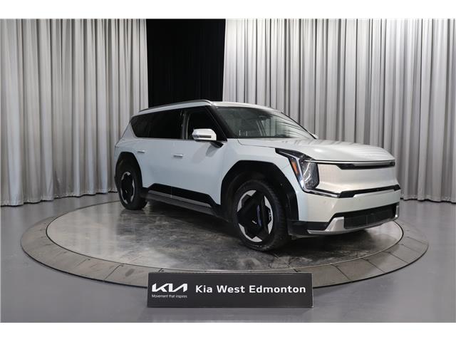 2025 Kia EV9 Land w/Premium Package (Stk: 26785A) in Edmonton - Image 1 of 27