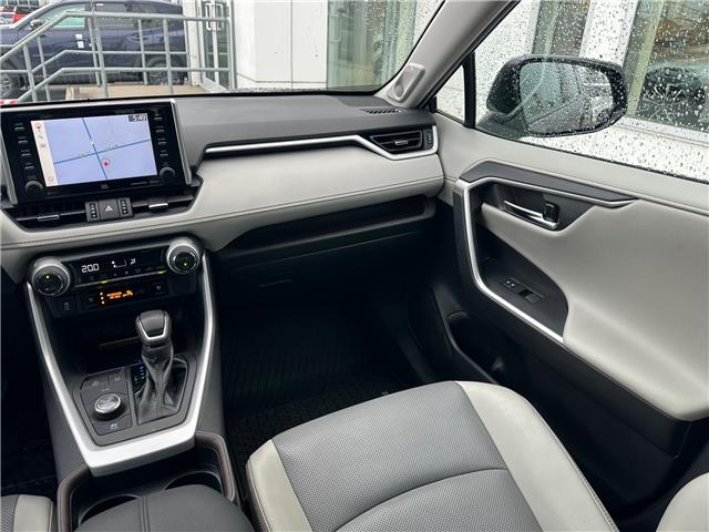 2020 Toyota RAV4 Hybrid Limited (Stk: TC104A) in Cobourg - Image 11 of 30 2020 Toyota RAV4 Hybrid Limited (Stk: TC104A) in Cobourg - Image 11 of 30