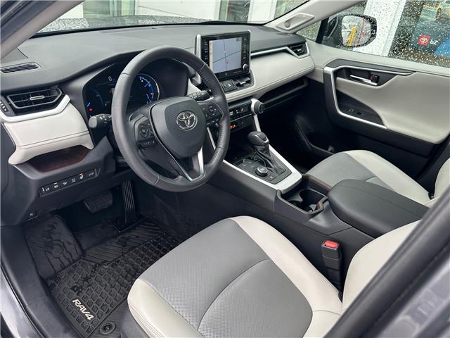 2020 Toyota RAV4 Hybrid Limited (Stk: TC104A) in Cobourg - Image 8 of 30 2020 Toyota RAV4 Hybrid Limited (Stk: TC104A) in Cobourg - Image 8 of 30