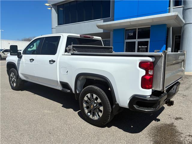 2022 Chevrolet Silverado 2500HD Custom (Stk: 140621) in London - Image 3 of 18