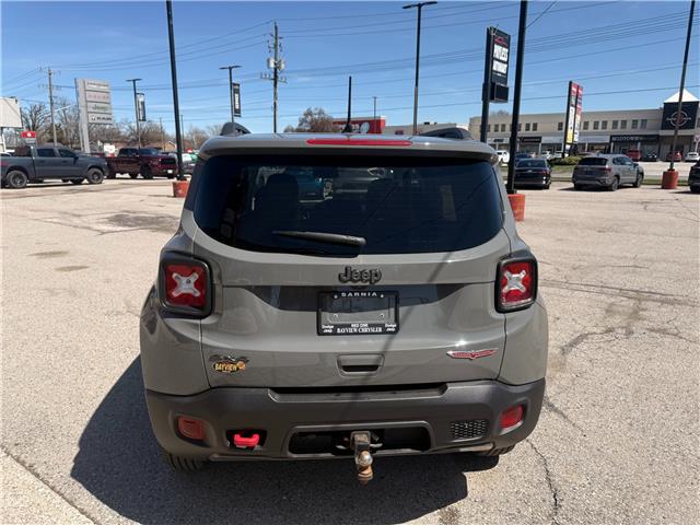 2021 Jeep Renegade Trailhawk in Sarnia - Image 4 of 19